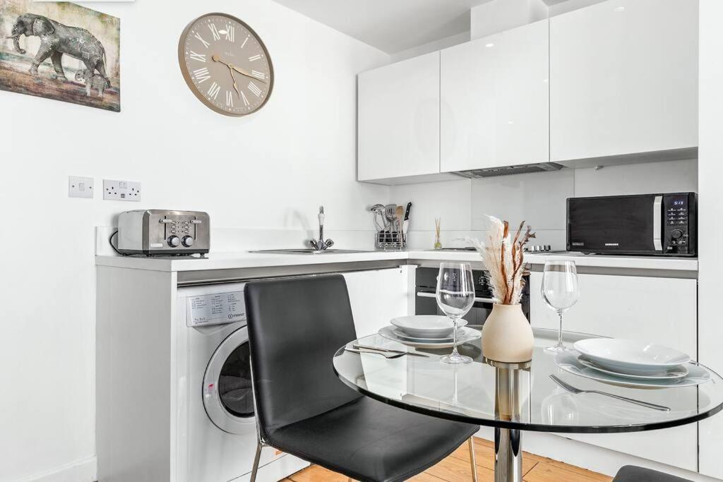 Piccadilly Haven, Flat In London Vr12 Apartment Luaran gambar